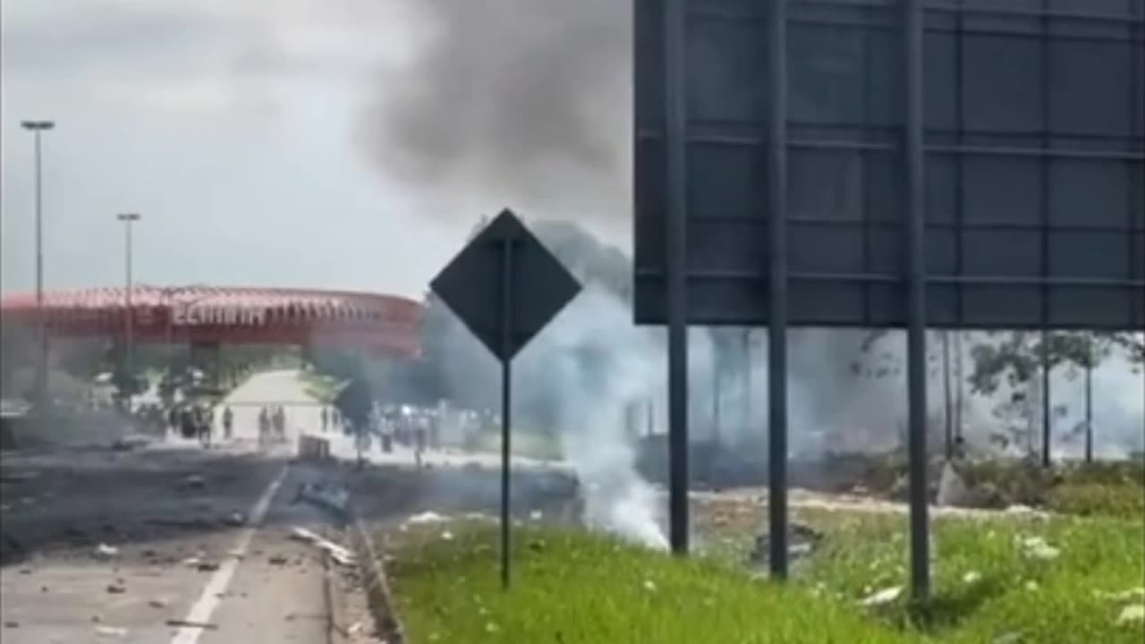 After small plan crashes in Malaysia😭😭 passengers dead