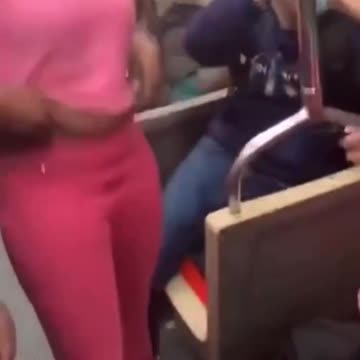 Rassisten attakieren Weisse 01