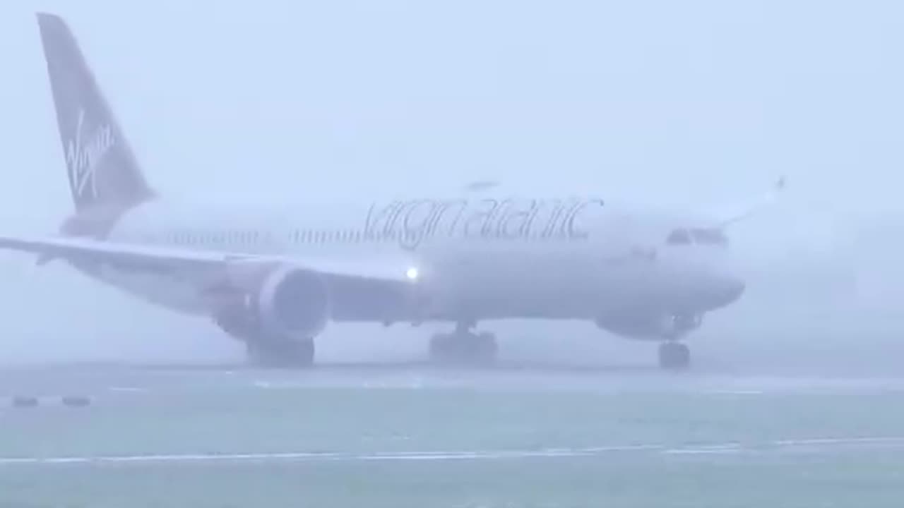 Dreamliner SNOWY Takeoff! #shorts