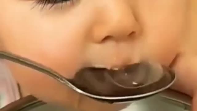 baby playing with water π¦πΆπ»π #shorts #babylaughing #babyplaying #babbies