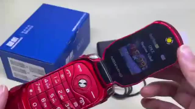 Sports Car Model F15 Mini Flip Phone Dual SIM Card MP3 Backup
