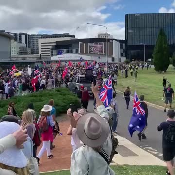 Australia takes to the streets! End the Mandates