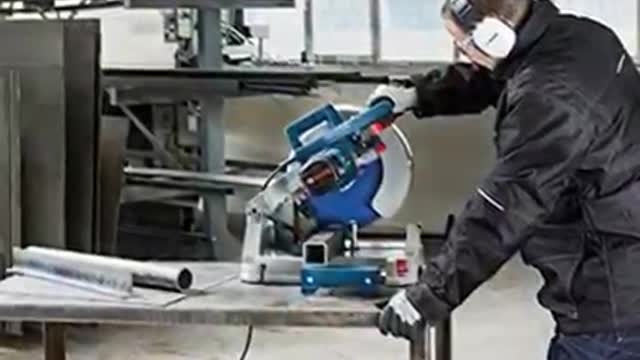 Bosch Professional Metalltrennsäge GCD 12 JL (1.500 min-1 Leerlaufdrehzahl, 20 kg Gewicht, inkl.)