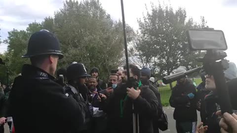 Big T Heated Crowd Speakers Corner