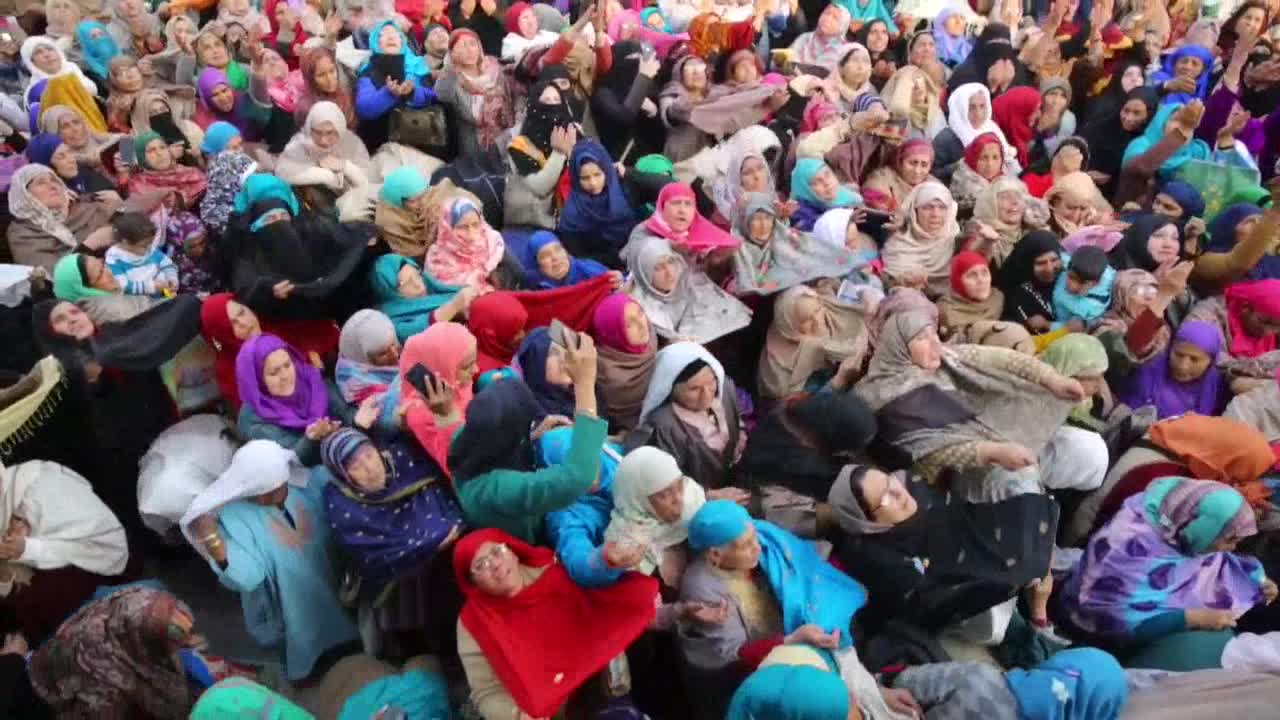 Musulmanes en la India celebran el aniversario del nacimiento de Mahoma