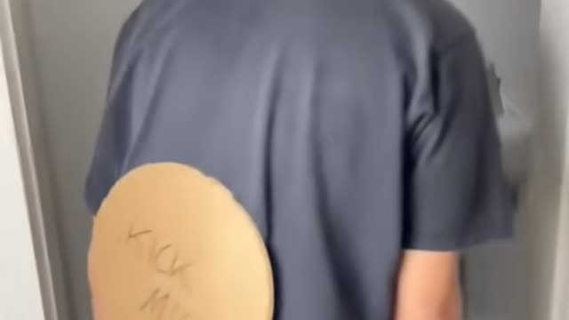 Kick mich Prank 😈