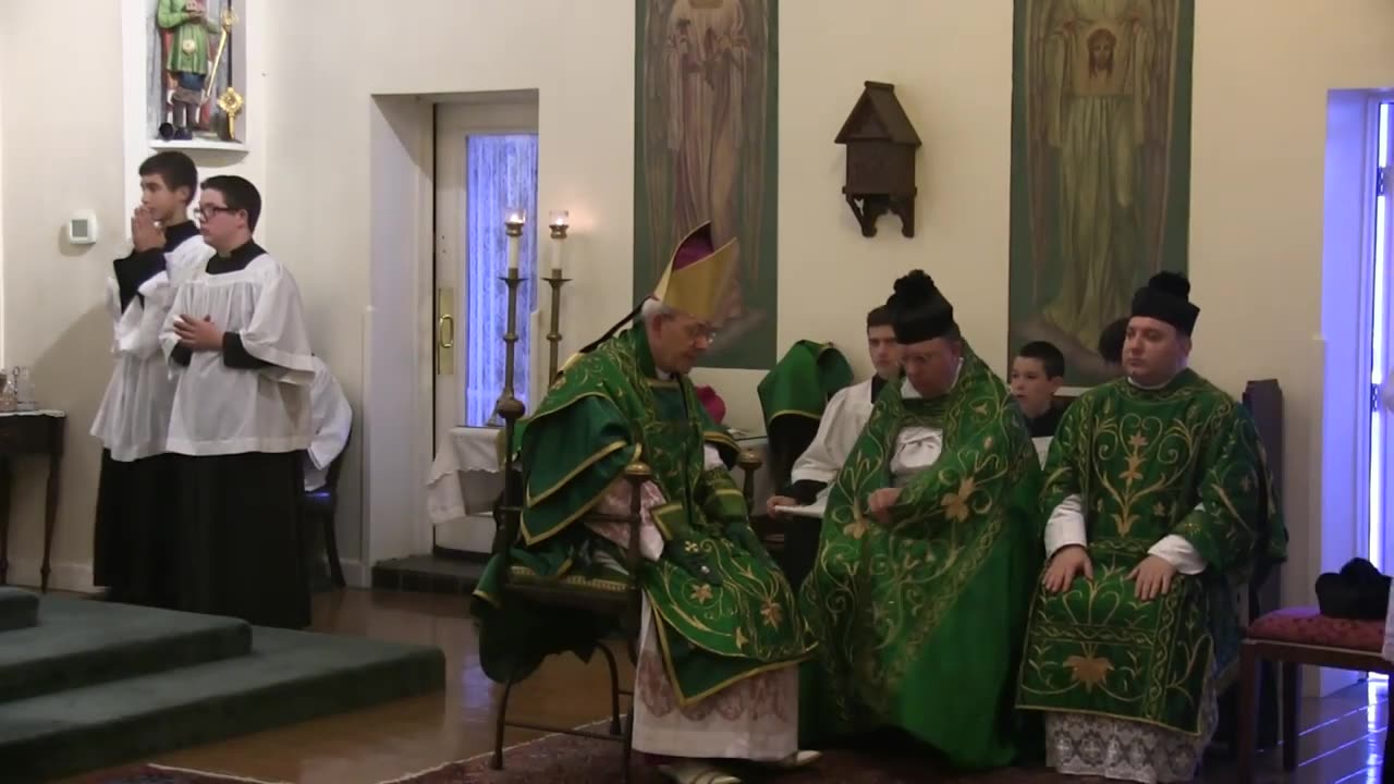 Pontifical Solemn Mass celebrated by Bishop Athanasius Schneider