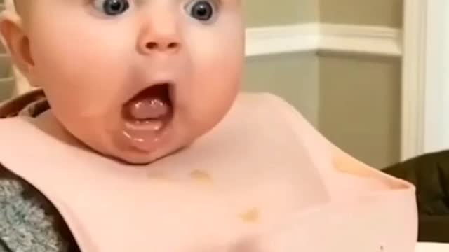 Baby eating🥭🥭🍴🍴🍴🥭🍴 snacks crazy!