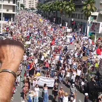 Toulon 21 aout 2021 12 personnes selon BFM WC
