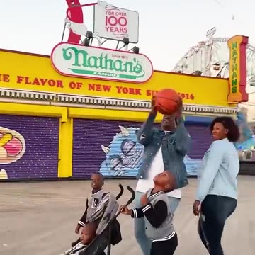 Rating Strangers At Basketball In The US !🇺🇸🏀 #shorts