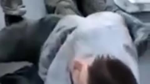 Ukrainian soldiers execute POW?