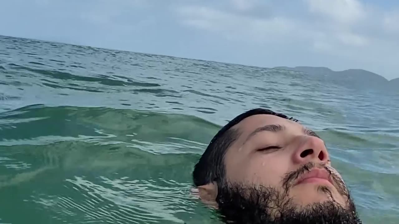 Curtindo uma tarde na praia de Quatro Ilhas, Bombinhas - SC | Som Ambiente