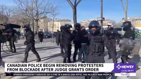 Canada Border Blockade Clearing Peacefully as Police Move In