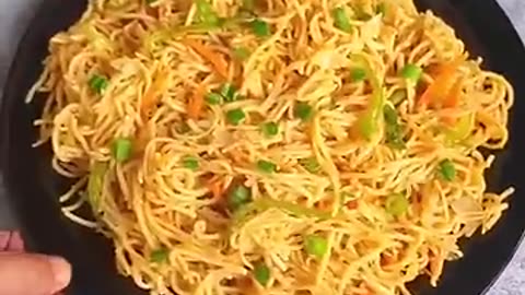 INDIAN FOOD II Veg Hakka Noodles