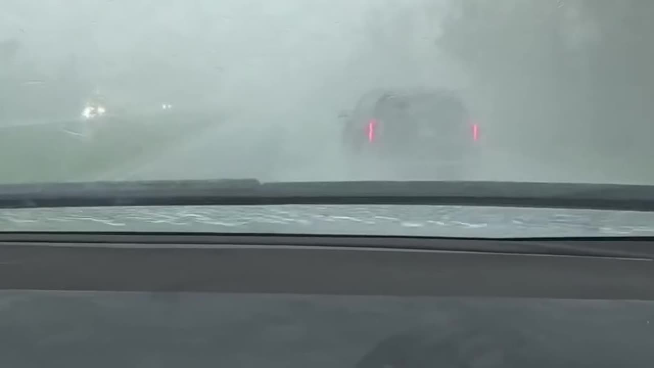 Driving Through a Florida Rainstorm: A Wet and Wild Adventure