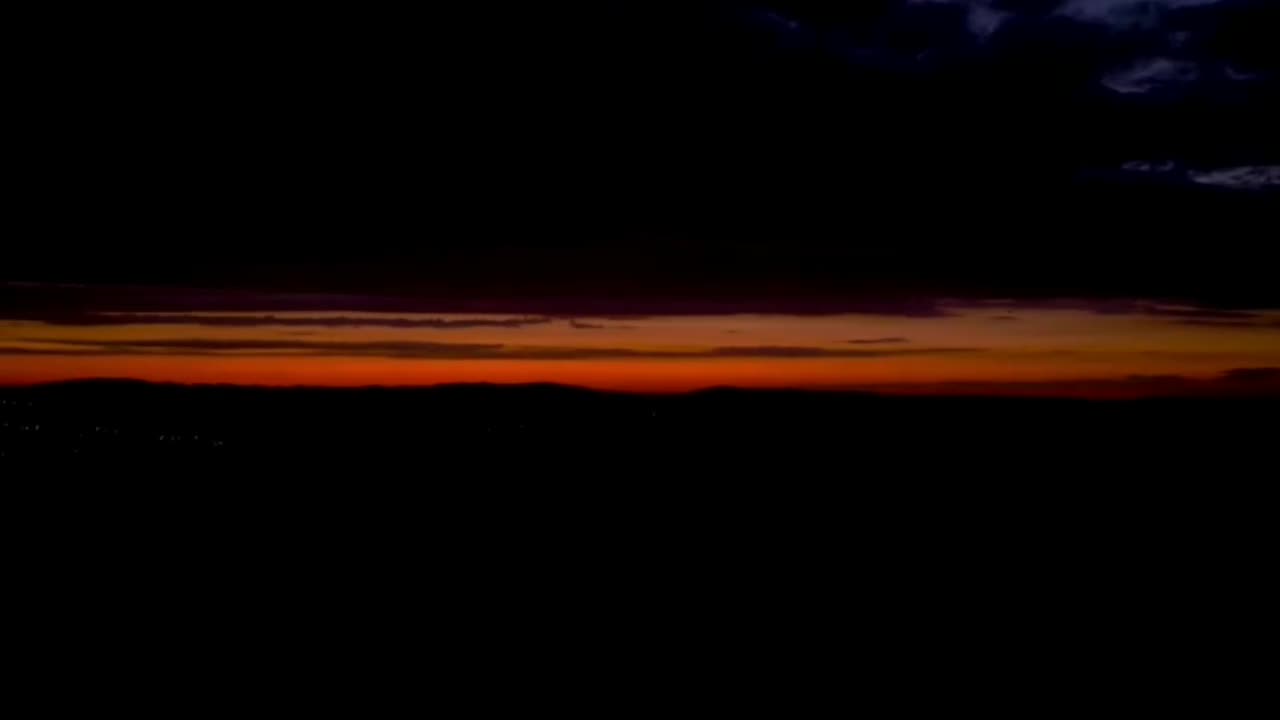 Night is about to fall, and the last ray of glow is also dark