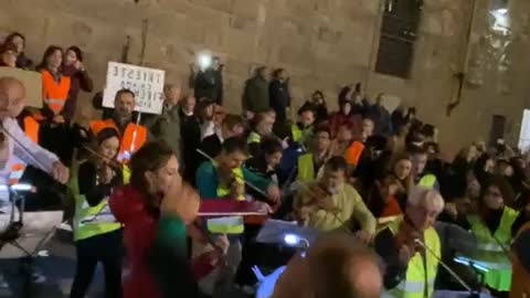 Da Firenze ANDREA COLOMBINI (Piazza della Signoria, 20 ottobre 2021) - “MUSICA PER TRIESTE”!! 🎼🇮🇹👍