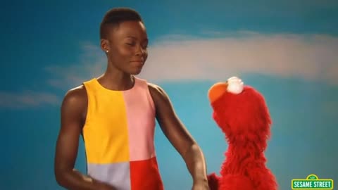 Nyong'o talks skin color with Elmo