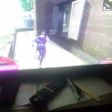 free fire quebrando tudo pela frente pt4