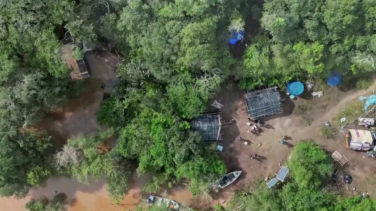 Indigenous Brazil community stays on flooded land