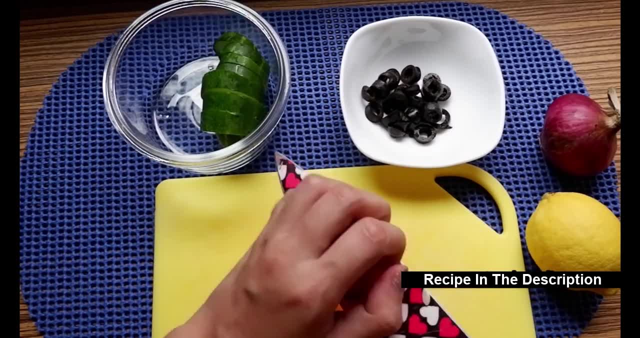 Keto Recipes - Chicken and Cucumber Salad
