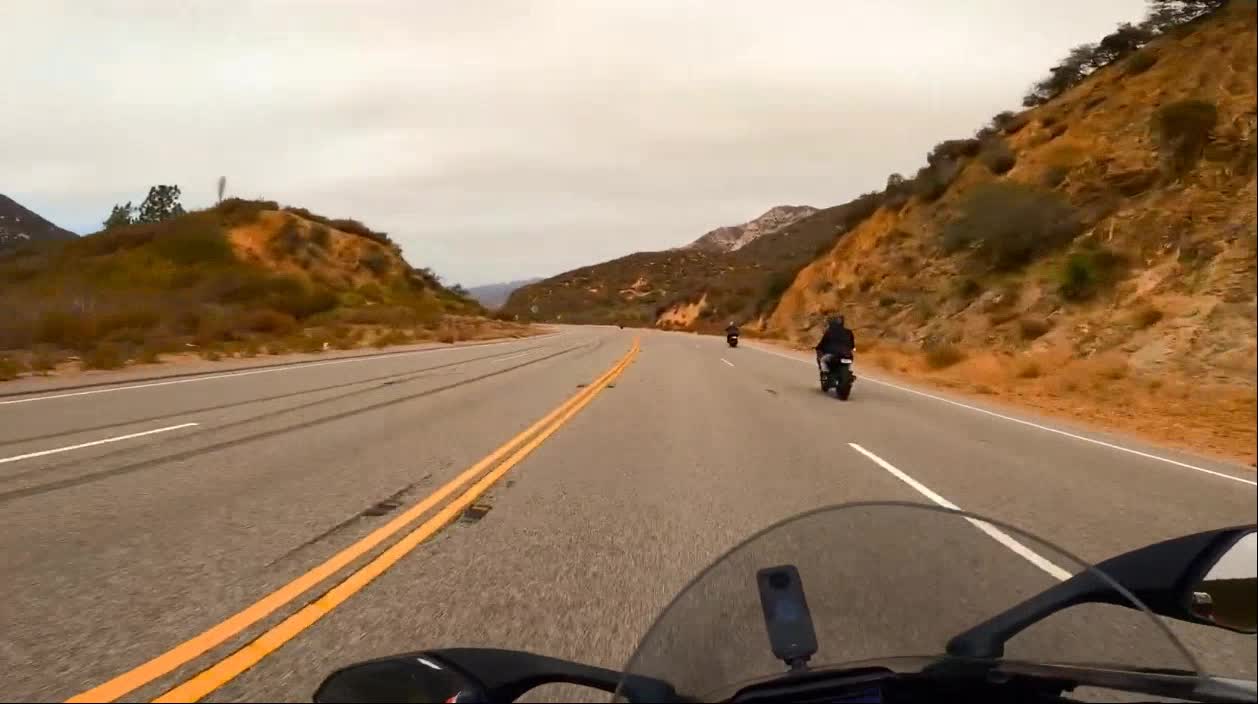 Yamaha R1, R6 and R3 go up the hill together!