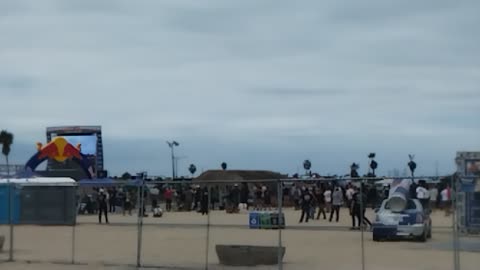 REDBULL HUNTINGTON BEACH STRAIGHT RHYTHM DIRT BIKE JUMPING.