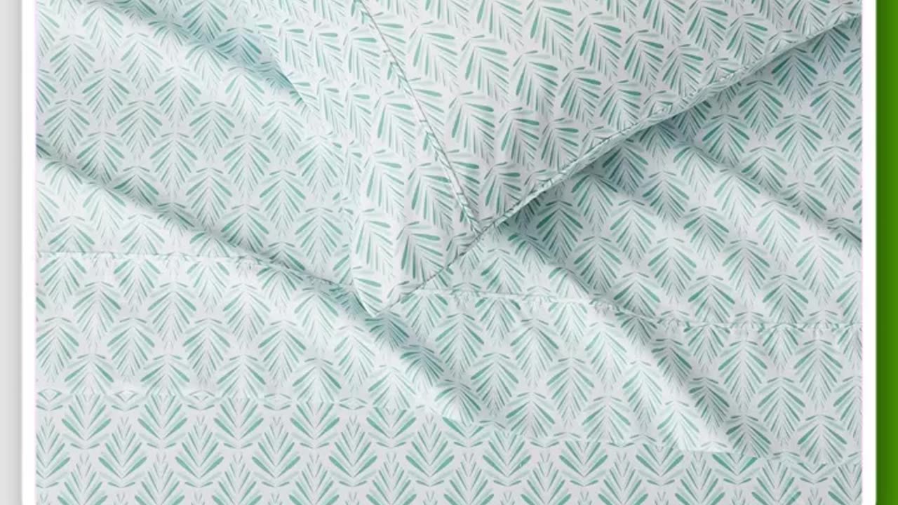 Amazon Basics Lightweight Super Soft Easy Care Microfiber
