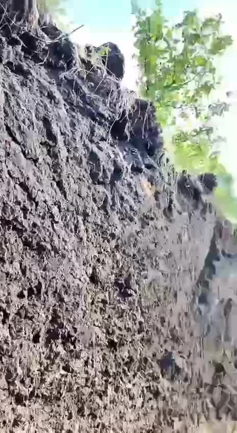 Ukraine troops fighting in trenches