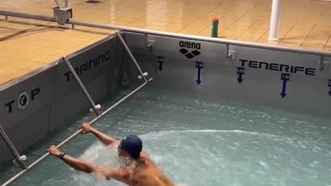 Intensive training for professional swimmers 🏊‍♂️🌊
