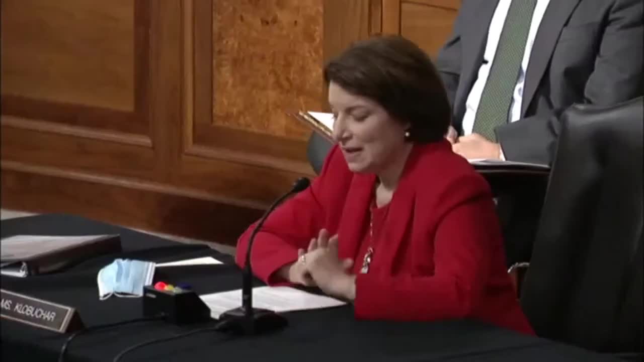 Zuckerberg and Dorsey V Sen Klobuchar