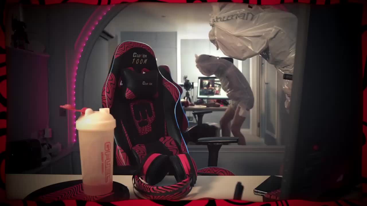 Pewdiepie in trash costume