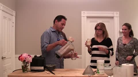 ENERGIZING PINA COLADA SMOOTHIE - Oct 28th 2013