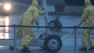 Los dos aviones fletados por el Gobierno de Brasil con 34 brasileños.