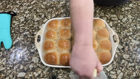 Quick & Speedy Dinner Rolls