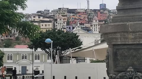 Walking close by my hotel in Quayaquil Ecuador 🇪🇨