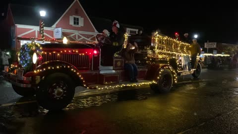 GUERNEVILLE CHRISTMAS PARADE