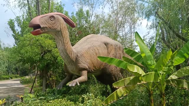 This dinosaur's lips are so thick