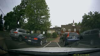 Driving In Peddlers Village, Pennsylvania_Vid 531-533