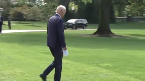 Biden Continues Ignoring Questions About Maui Wildfires