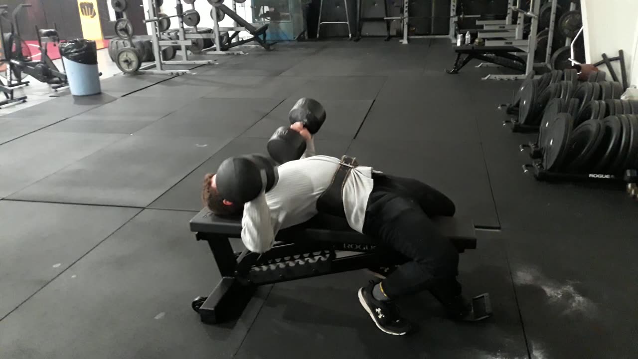 Flat-bench Db presses