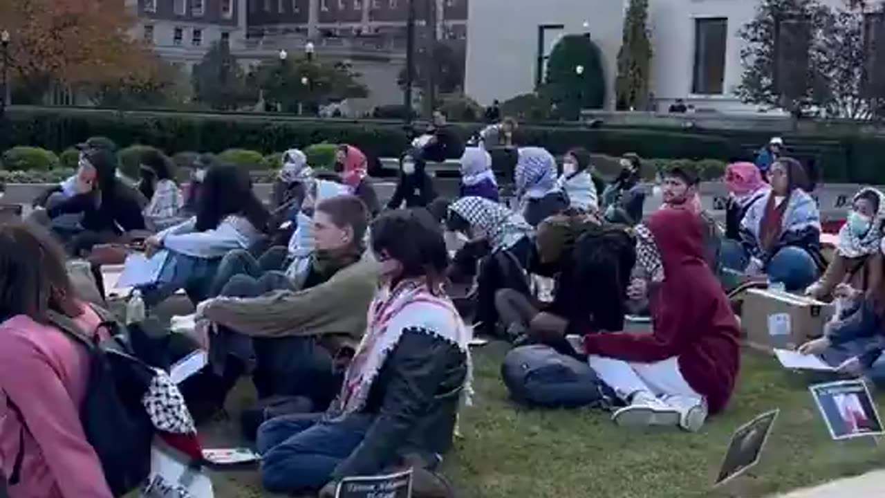 What the fuck? Columbia students held a memorial for Yahya Sinwar, the leader