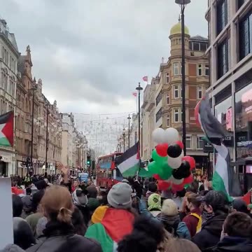 Oxford Street has been shut down!