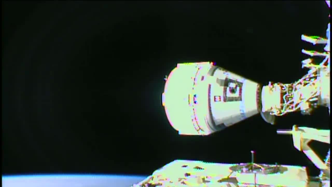 Time-lapse of Starliner's approach and docking to ISS