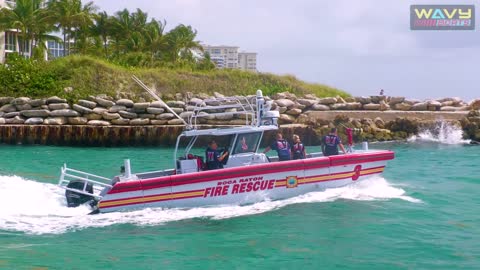 MILLION DOLLAR BOAT CRASHES INTO ROCKS AT BOCA INLET !! | HAULOVER INLET BOATS | WAVY BOATS