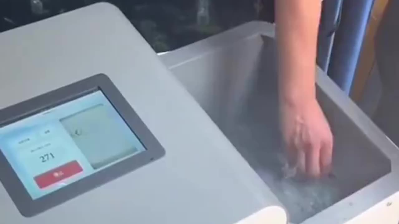 THIS IS HOW A FISH COUNTING MACHINE WORKS