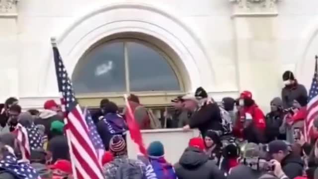 Antifa Breaking Glass at Capitol, Trump Protesters Saying Stop Antifa