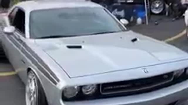 Dodge Challenger