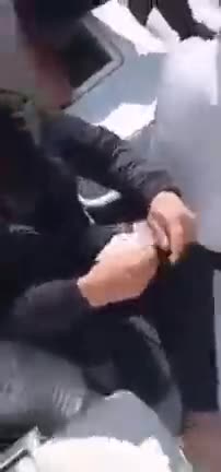 migrants deleting passsports