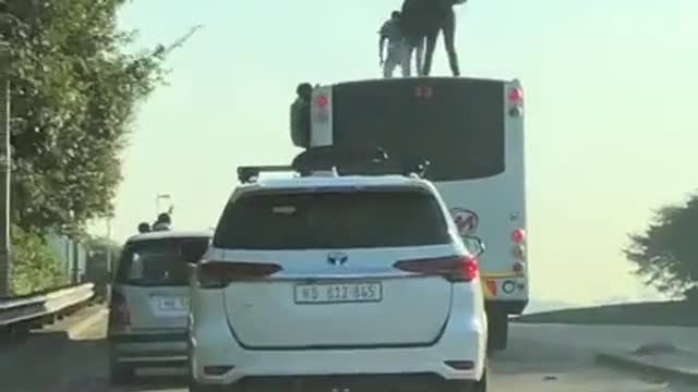 N3 bus surfers_05072022